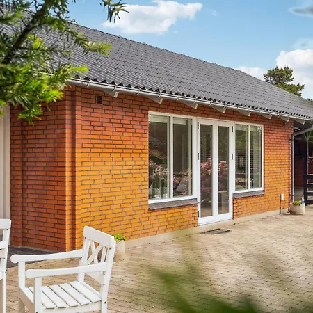 Amazing In With House A Panoramic View Fur